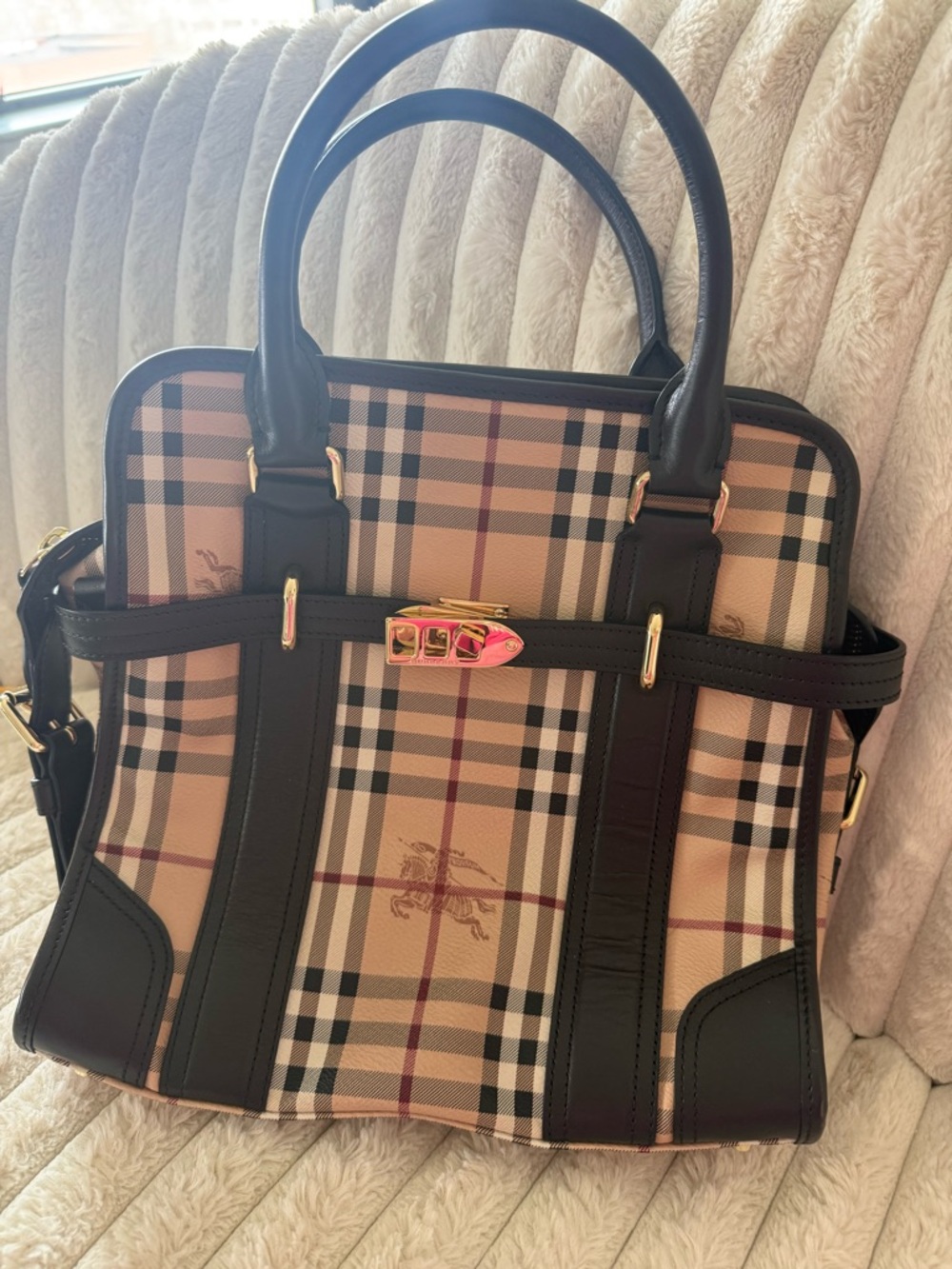 Burberry purse - AUTHENTIC
